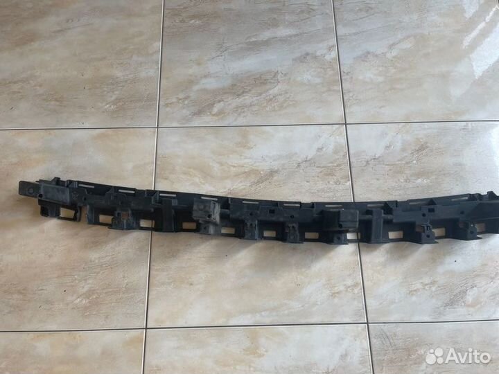 Абсорбер бампера задний Jeep Grand Cheroke Wk 2 С