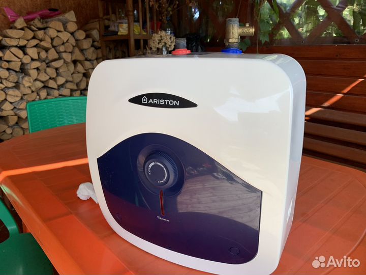 Водонагреватель накопительный Ariston 10л