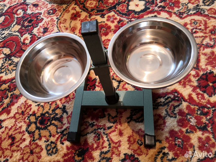 Миски на подставке для собак