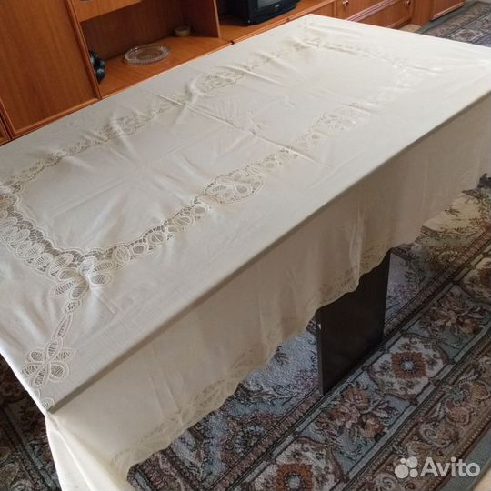 Силиконовая скатерть с кружевом