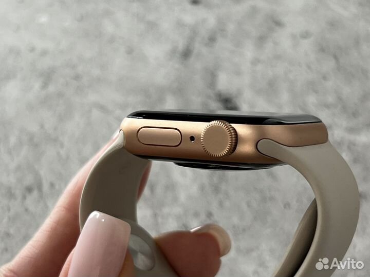 Apple Watch SE 40mm Gold
