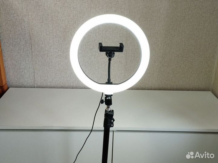Кольцевая лампа со штативом 26 см