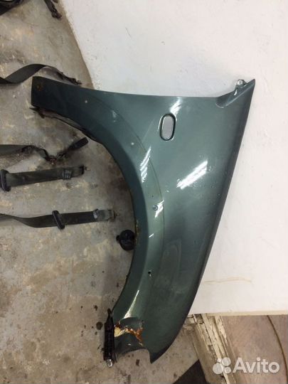 Mitsubishi l200 крыло переднее правое