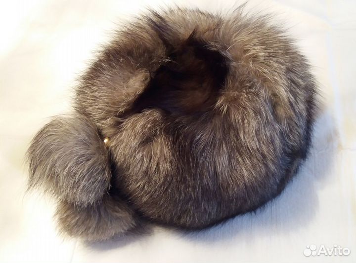 Шапка женская серебристая Лиса (новая)