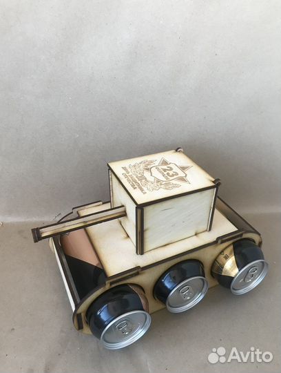 Танк на 23 февраля Подарочный танк