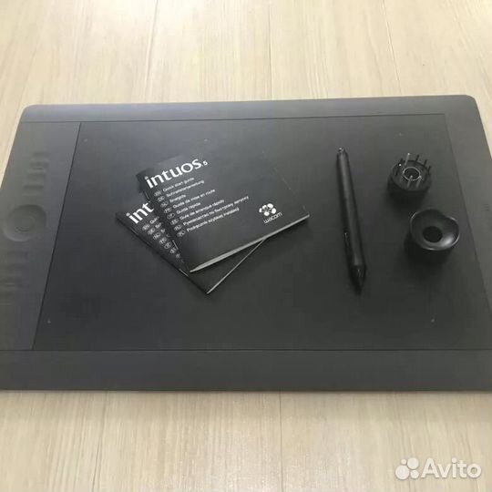 Wacom intuos pro L. графический планшет