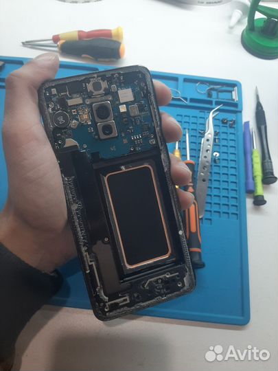 Мастер по ремонту телефонов