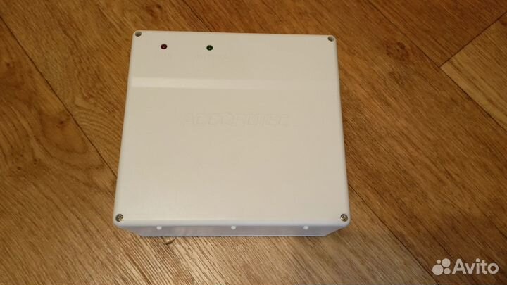 Источник вторичного электропитания резервированный