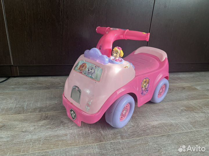 Машинка-каталка