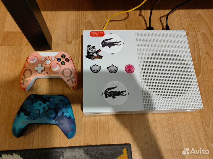 Xbox One s 1tb с играми