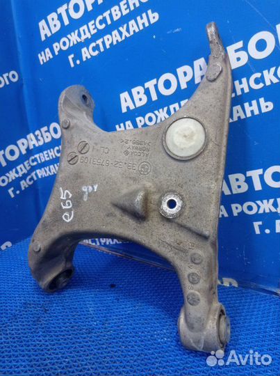 Задний левый рычаг Bmw E65 седан 2004