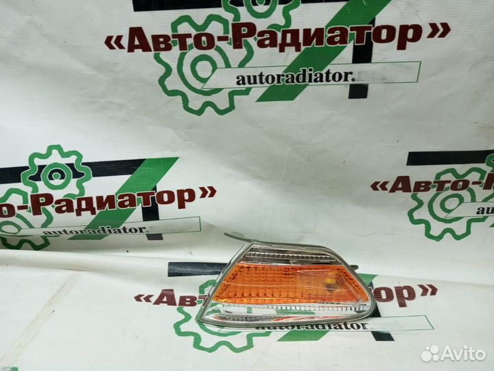 Габарит toyota mark II 96-98 LH