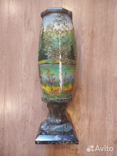 Ваза из натурального камня