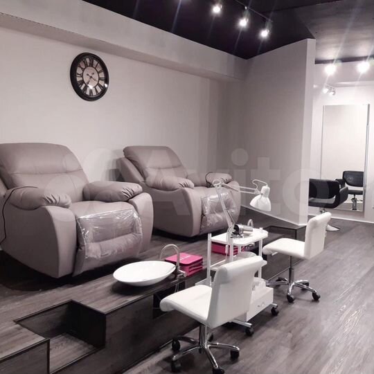 Салон красоты, 100 м²