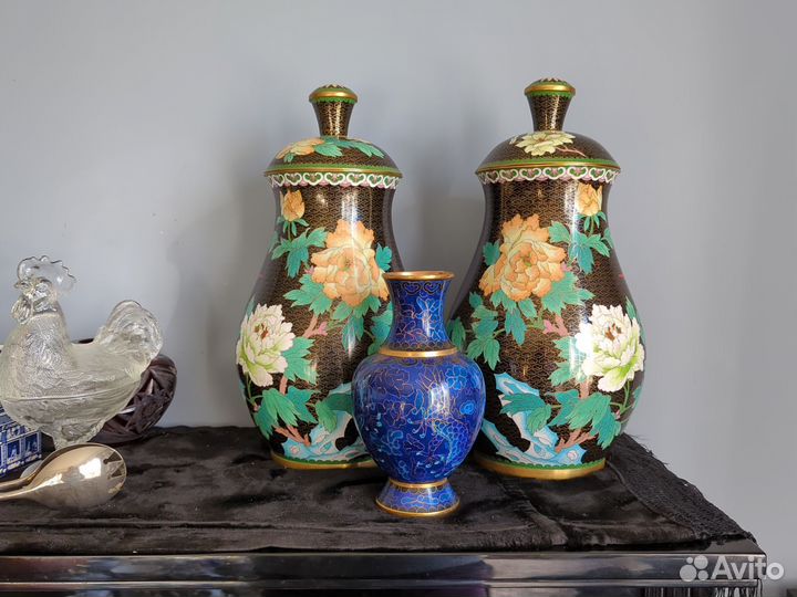 Клоузоне вазы 39 см высота. Чайницы