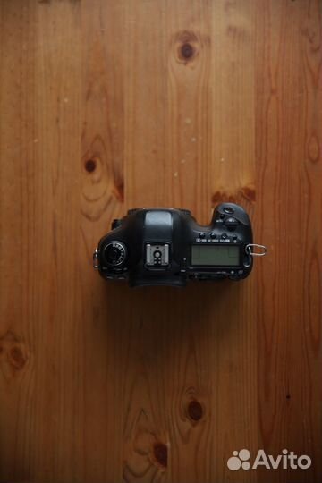 Зеркальный фотоаппарат canon 5D mark iii