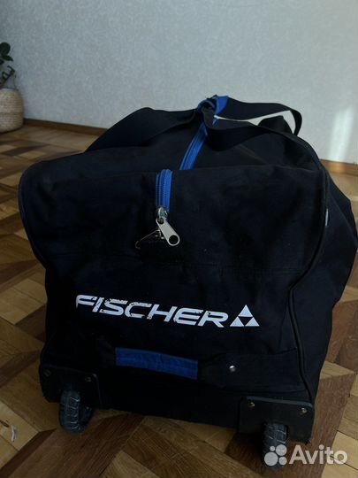 Хоккейная сумка на колесиках