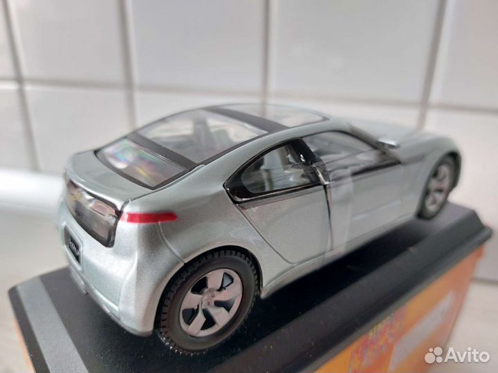 Модель Chevrolet Volt Concept 1:32