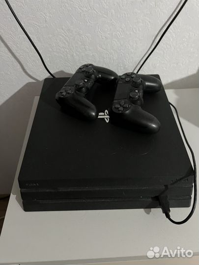 Sony playstation PS4 pro 1TB