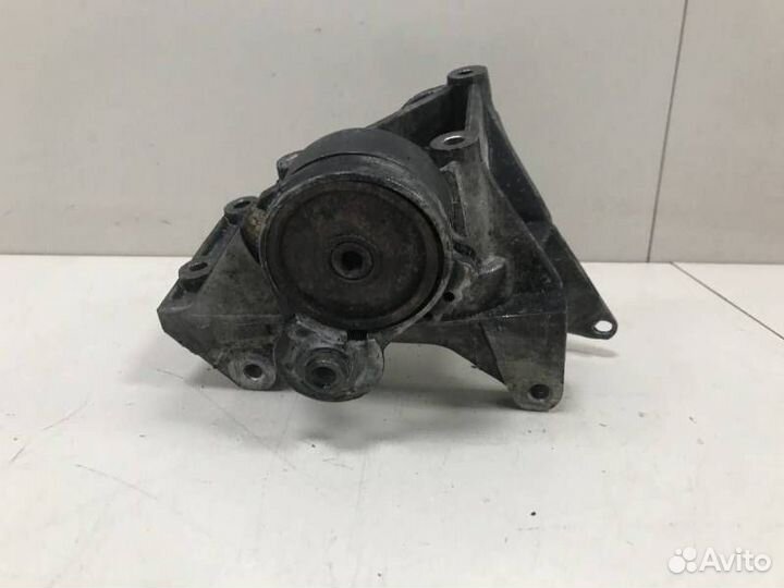 Кронштейн генератора Peugeot 307 2001-2008