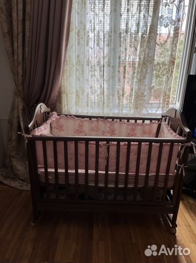 Детская кроватка