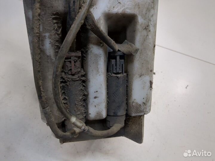 Бачок омывателя Toyota Corolla E12, 2006