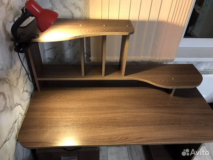 Компьютерный стол, письменный