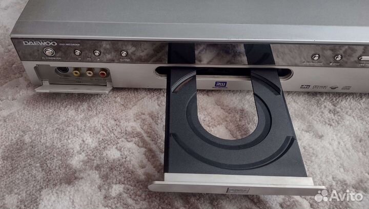 Оцифровыватель видеокассет пишущий DVD-recorder