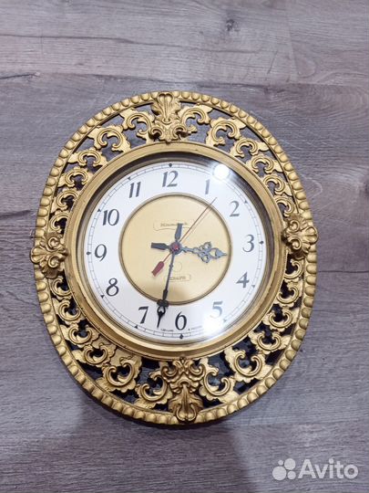 Часы настенные СССР янтарь кварц