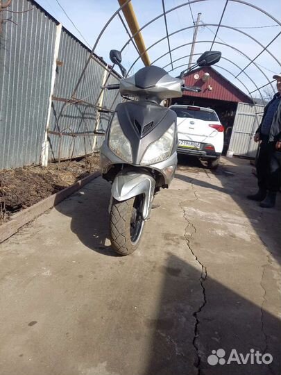 Скутер Sonik DF150T