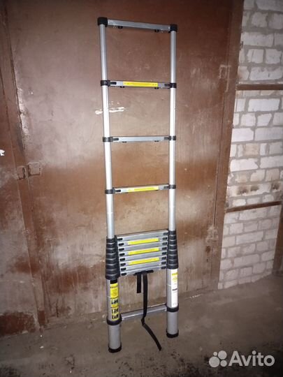 Универсальная лестница для катера и на яхту