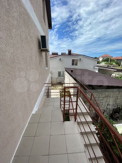 Комната 25 м² в 4-к., 2/3 эт.