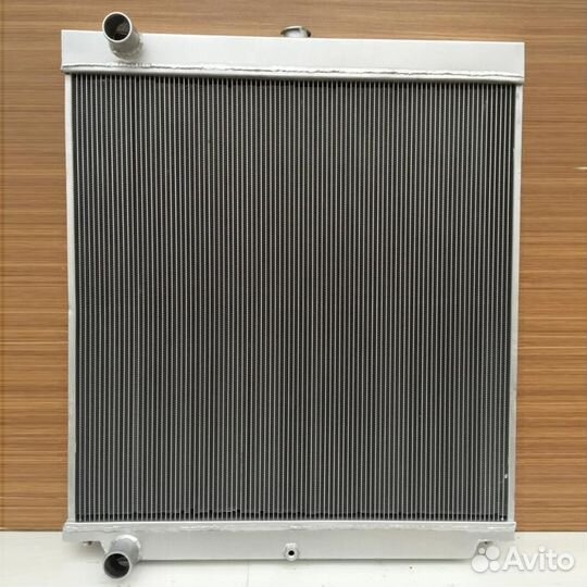 Радиатор водяной Hitachi ZX200