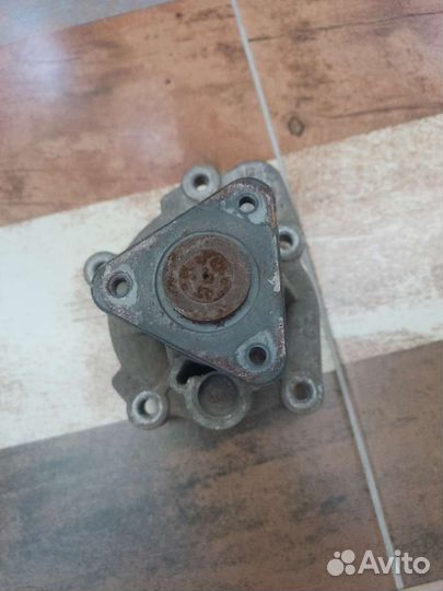 Продам помпу киа оптима 4 б/у оригинал