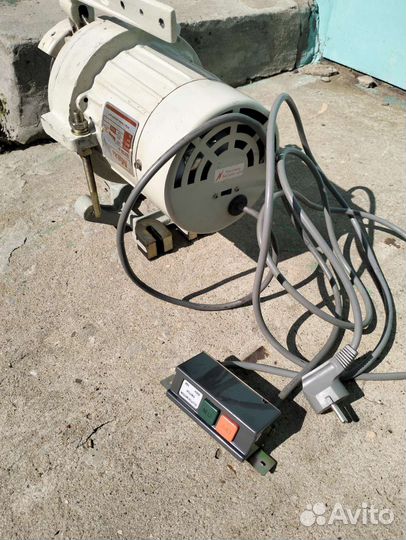 Мотор для швейных машин фрикционный на 220 вольт