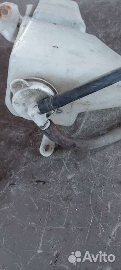 Расширительный бачок Mitsubishi Mirage 4