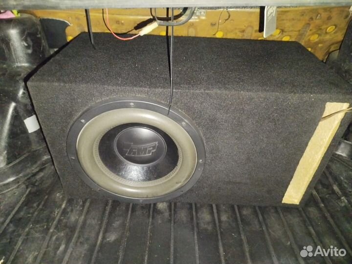 Сабвуфер AMP