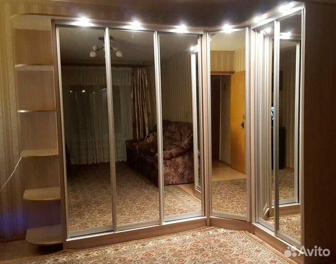 Шкаф с зеркалом индивидуальный подход