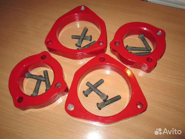 Только проставки -поднимут ваше авто