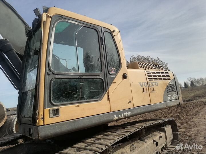 Гусеничный экскаватор Volvo EC240B LC, 2008