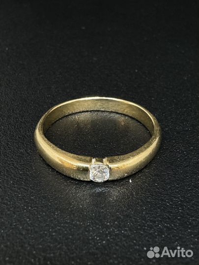 Золотое кольцо с бриллиантом / 585 (18,5р)