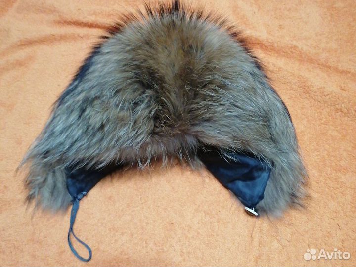 Шапка зимняя из меха енота