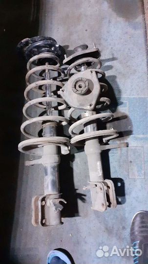 Передние стойки