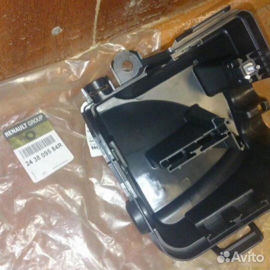 Корпус блока предохранителей Renault Duster