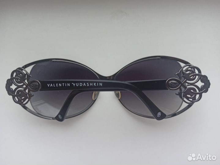 Солнцезащитные очки Валентин Юдашкин