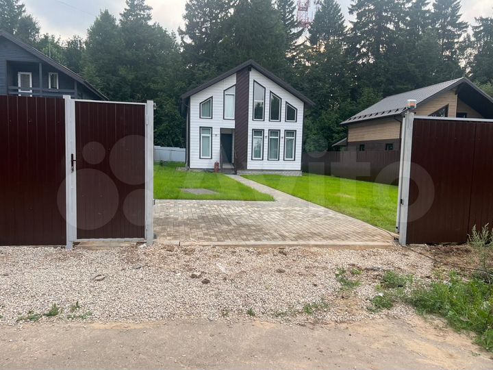 Дом 145 м² на участке 6,1 сот.