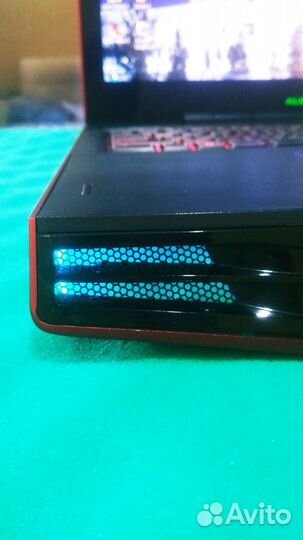 Игровой ноутбук Dell Alienware m17x