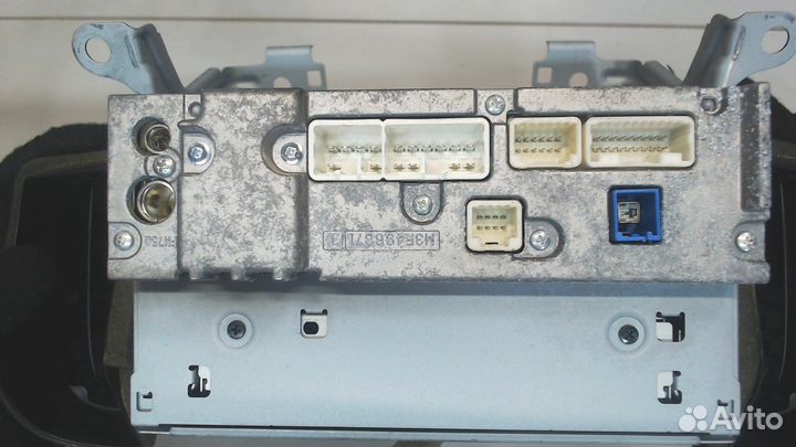 Магнитола Toyota Venza, 2011