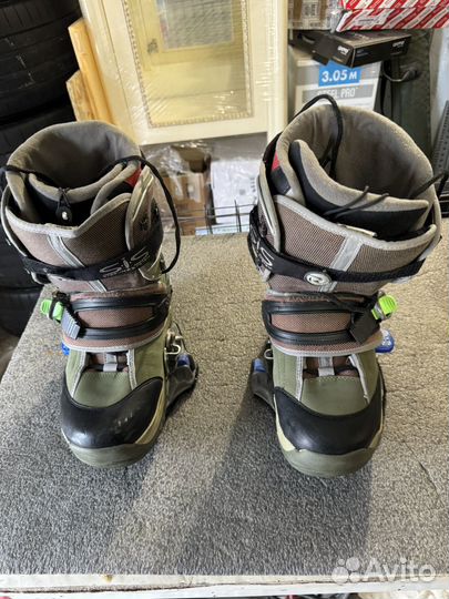 Горнолыжные ботинки