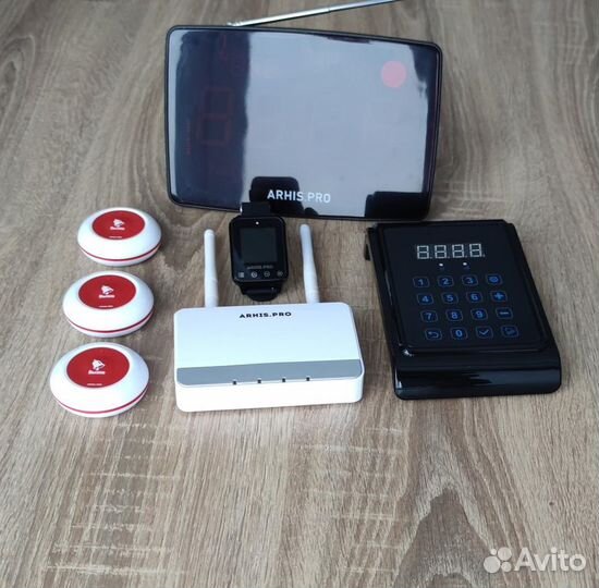 Кнопка вызова персонала, часы, табло, пуль, репите